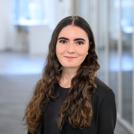 Alejandra Fernandez staff headshot
